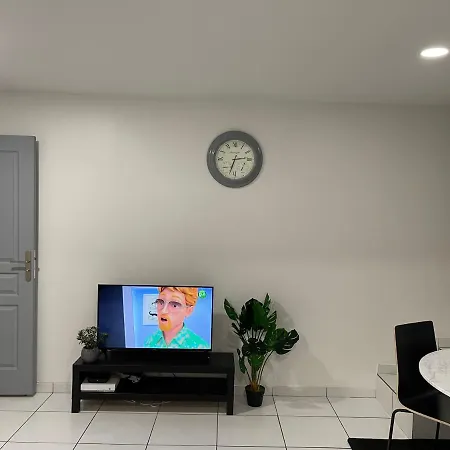 Residence Chene- 15 Mn De Paris Et 05 Mn D'Orly Aeroport Viry-Chatillon Exterior photo